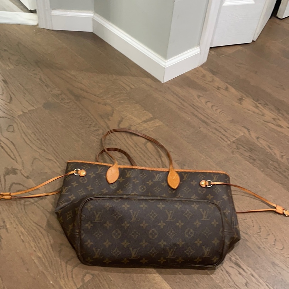 Neverfull Lv bag used- gold detail